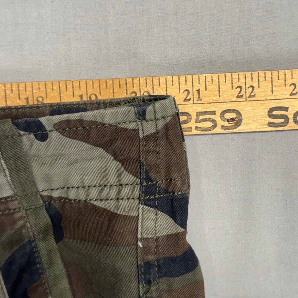 Quiksilver Mens Camo Cargo Shorts Green Brown Regular Fit Size 38 - Picture 9 of 11